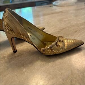Elegant St. John Gold Heels with Embellishments Size 6-1/2